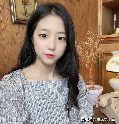 王萌黎小时候照片,王萌黎小时候的可爱瞬间