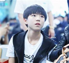 tfboys王俊凯家庭背景,从平凡家庭走向星光璀璨的少年偶像之路